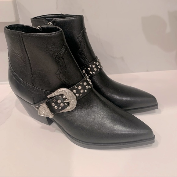 Guess Hermina Black Leather Moto Studded Western Ankle Boots Bootie 6.5 Cowboy - Picture 3 of 12